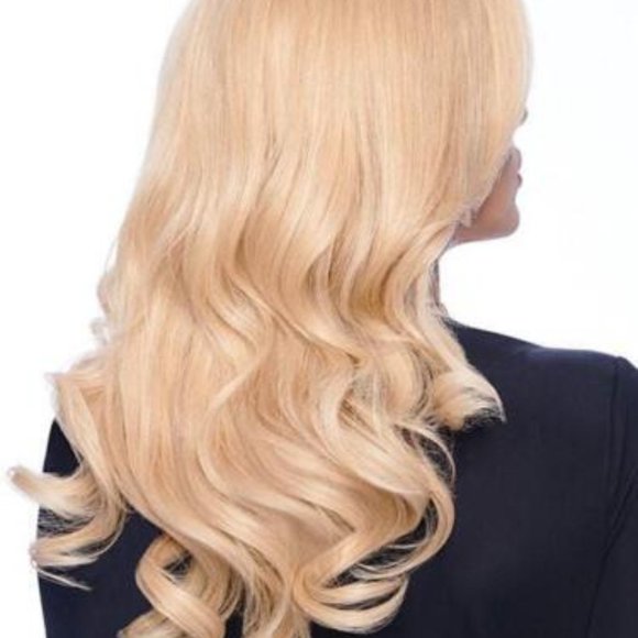100% HUMAN HAIR WIG!! NEW WITH TAGS1 LIGHT BLONDE, LONG, GORGEOUS!! - Picture 5 of 5